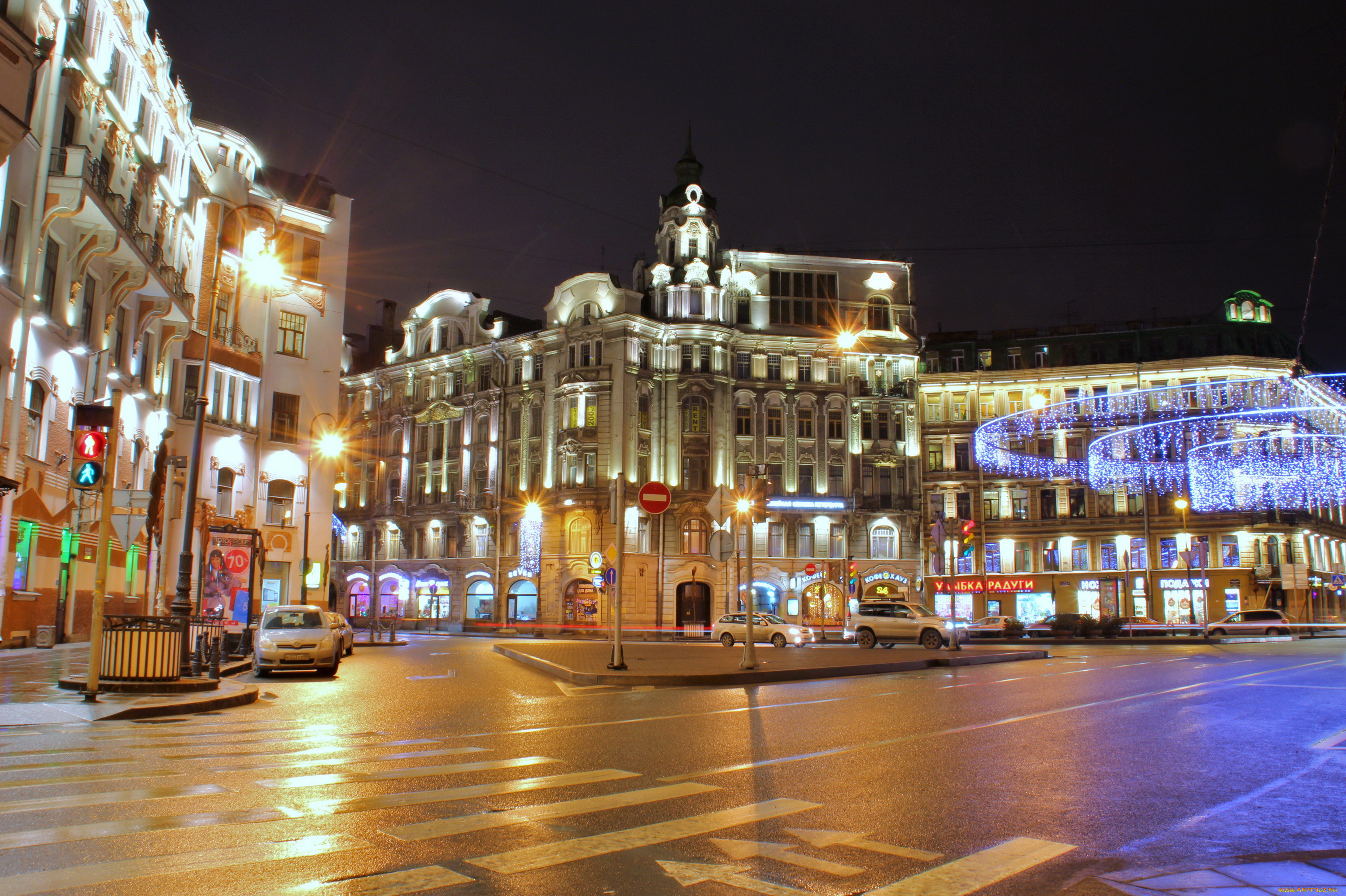 Обои Города Санкт-Петербург, Петергоф (Россия), обои для рабочего стола,  фотографии города, санкт-петербург, петергоф , россия, дома, площадь,  улица, дорога, огни, ночь Обои для рабочего стола, скачать обои картинки  заставки на рабочий стол.